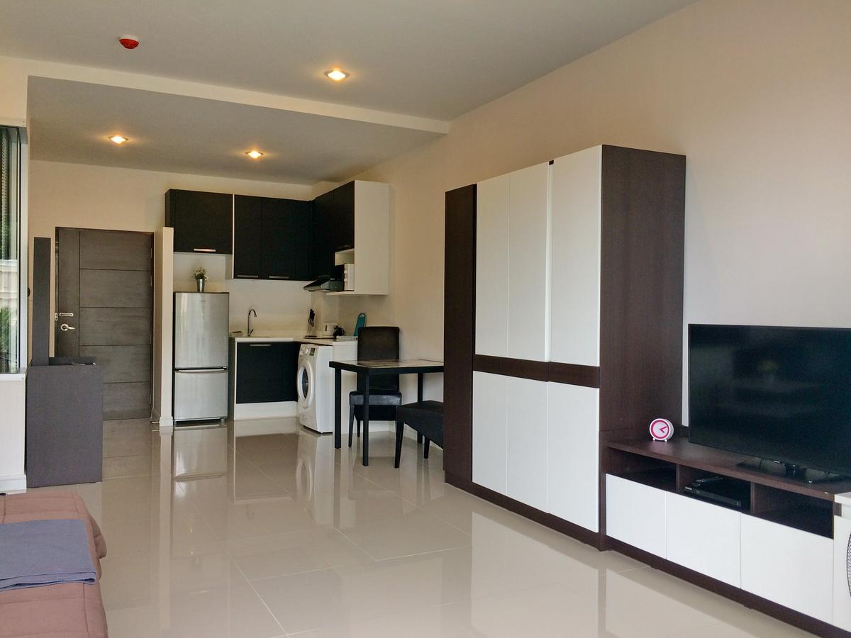 Chic Apartment Karon Exterior photo