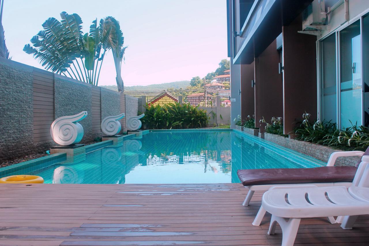 Chic Apartment Karon Exterior photo
